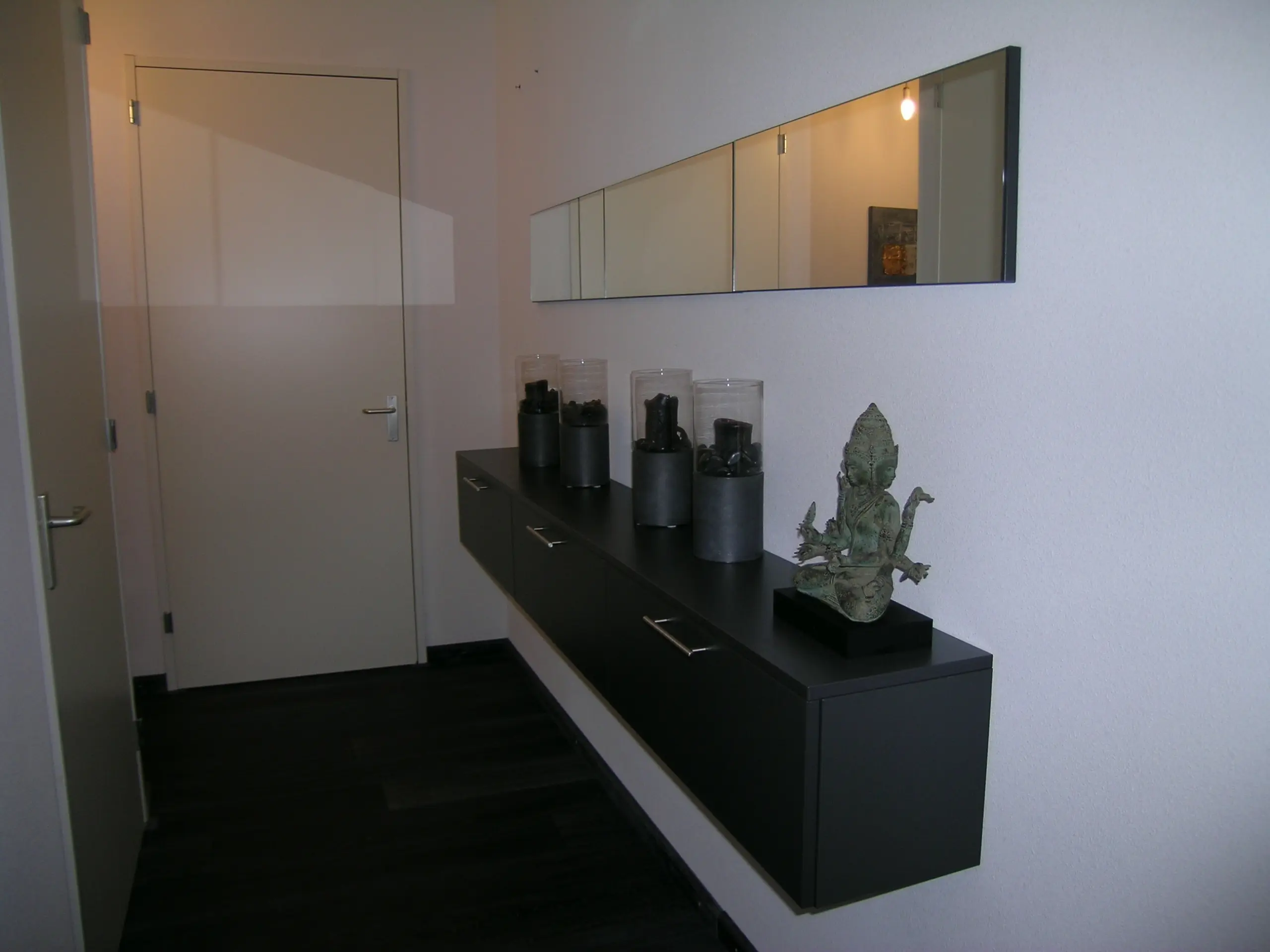 Zwevend halmeubel