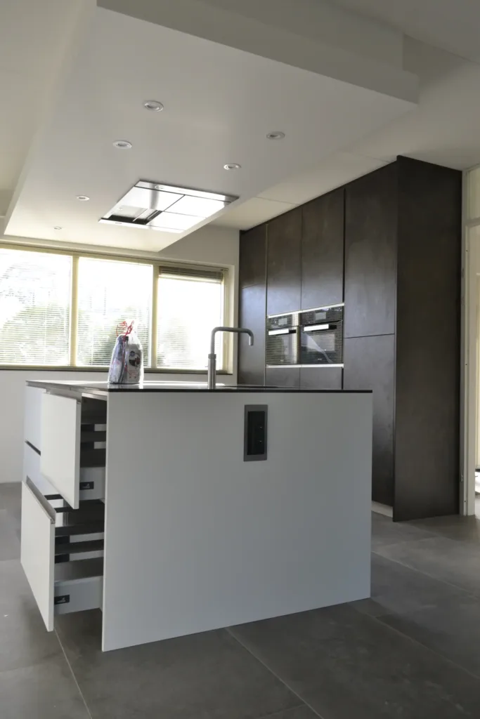 Luxe & ruime keuken met kookeiland op maat