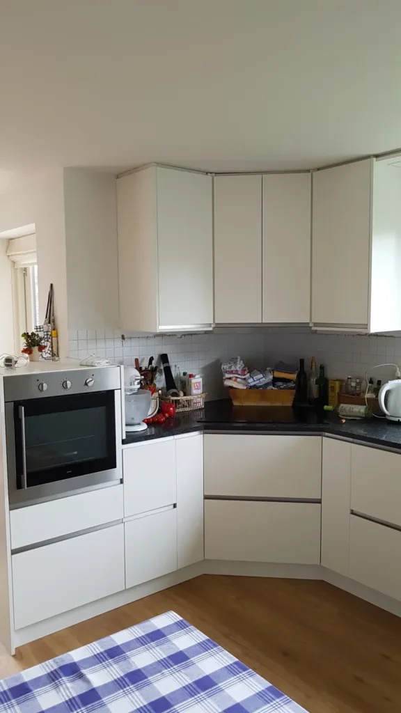 Maatwerk keuken met natuurstenen werkblad