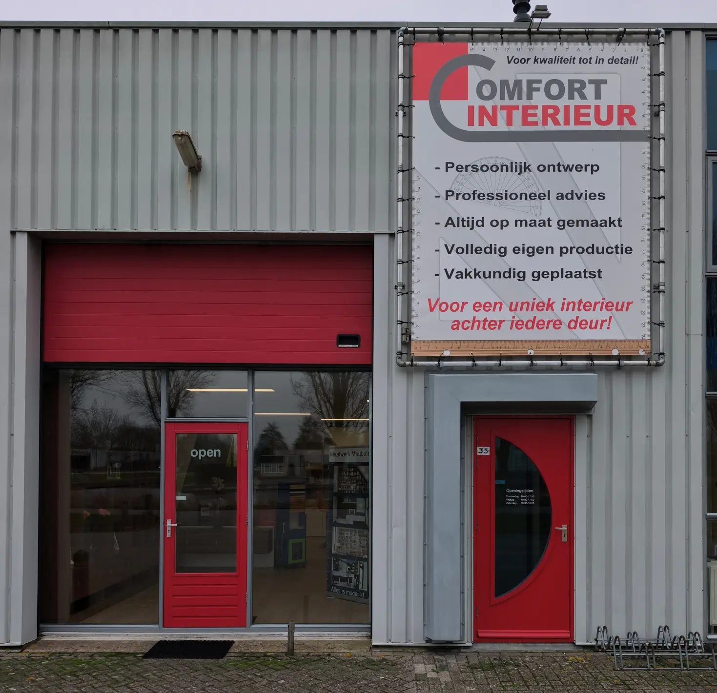 Buitengevel showroom Comfort interieur op maat
